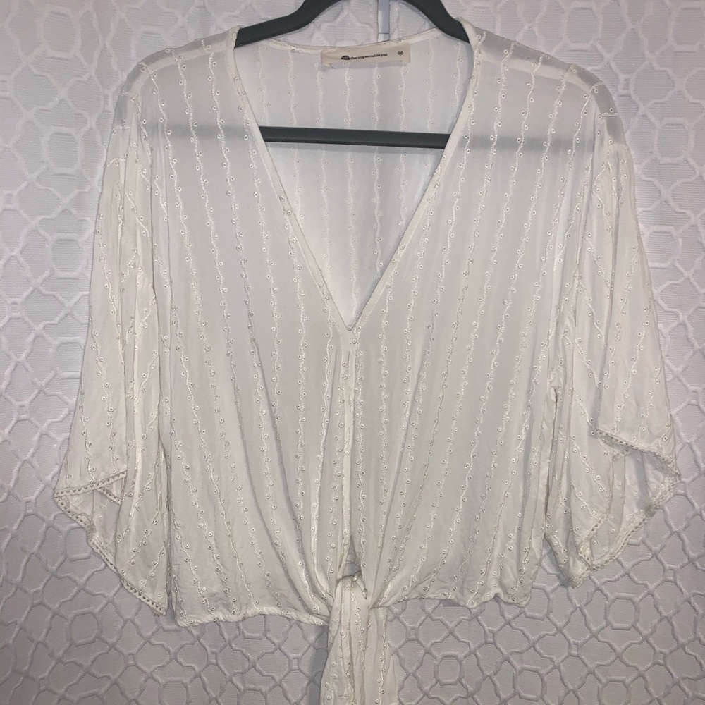 Impeccable Pig white tied detailed blouse!
